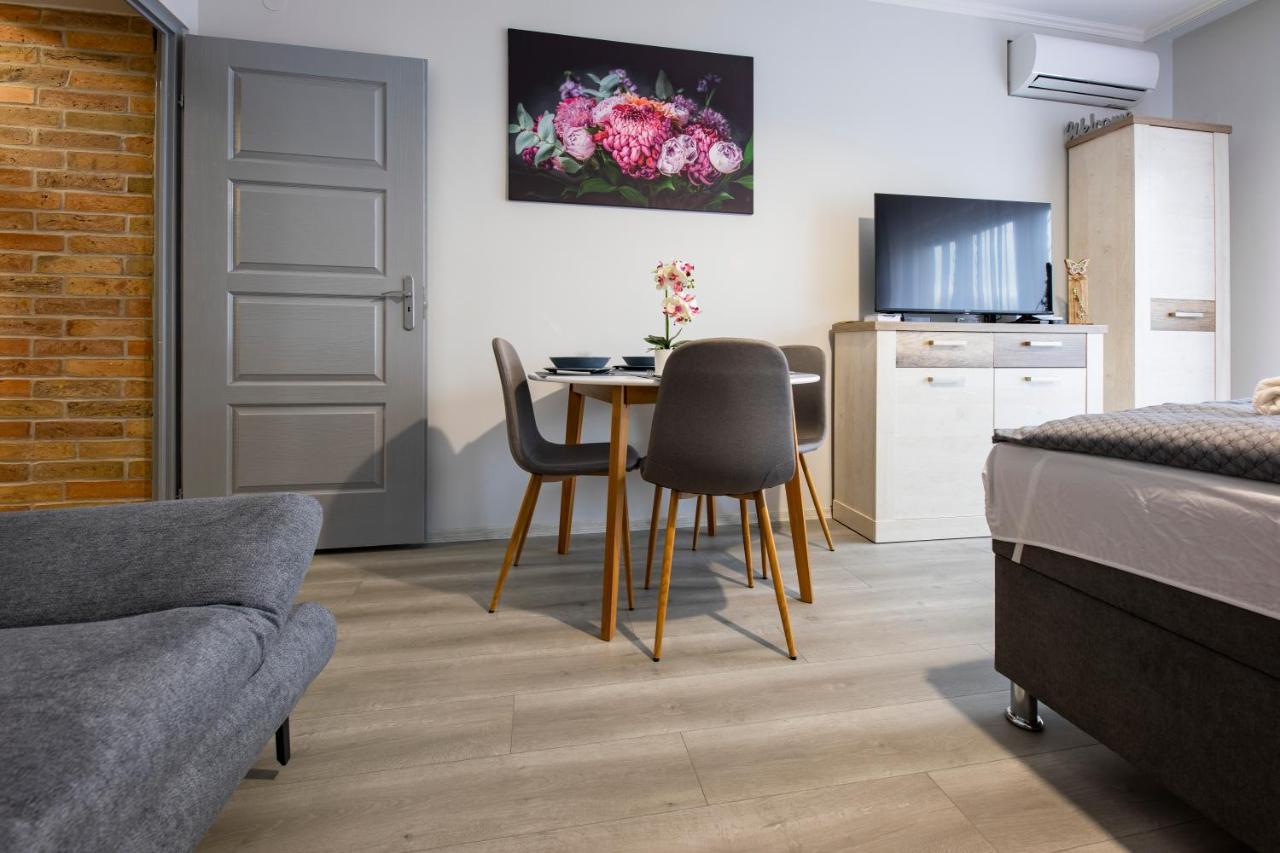 Csipke Apartman Makó Esterno foto