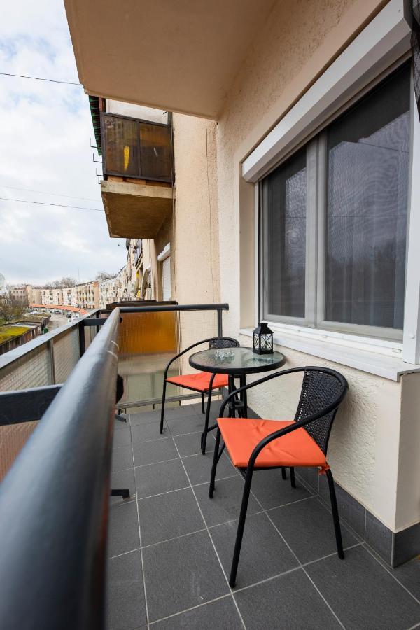 Csipke Apartman Makó Esterno foto