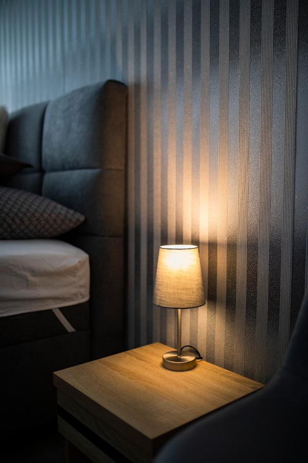 Csipke Apartman Makó Esterno foto