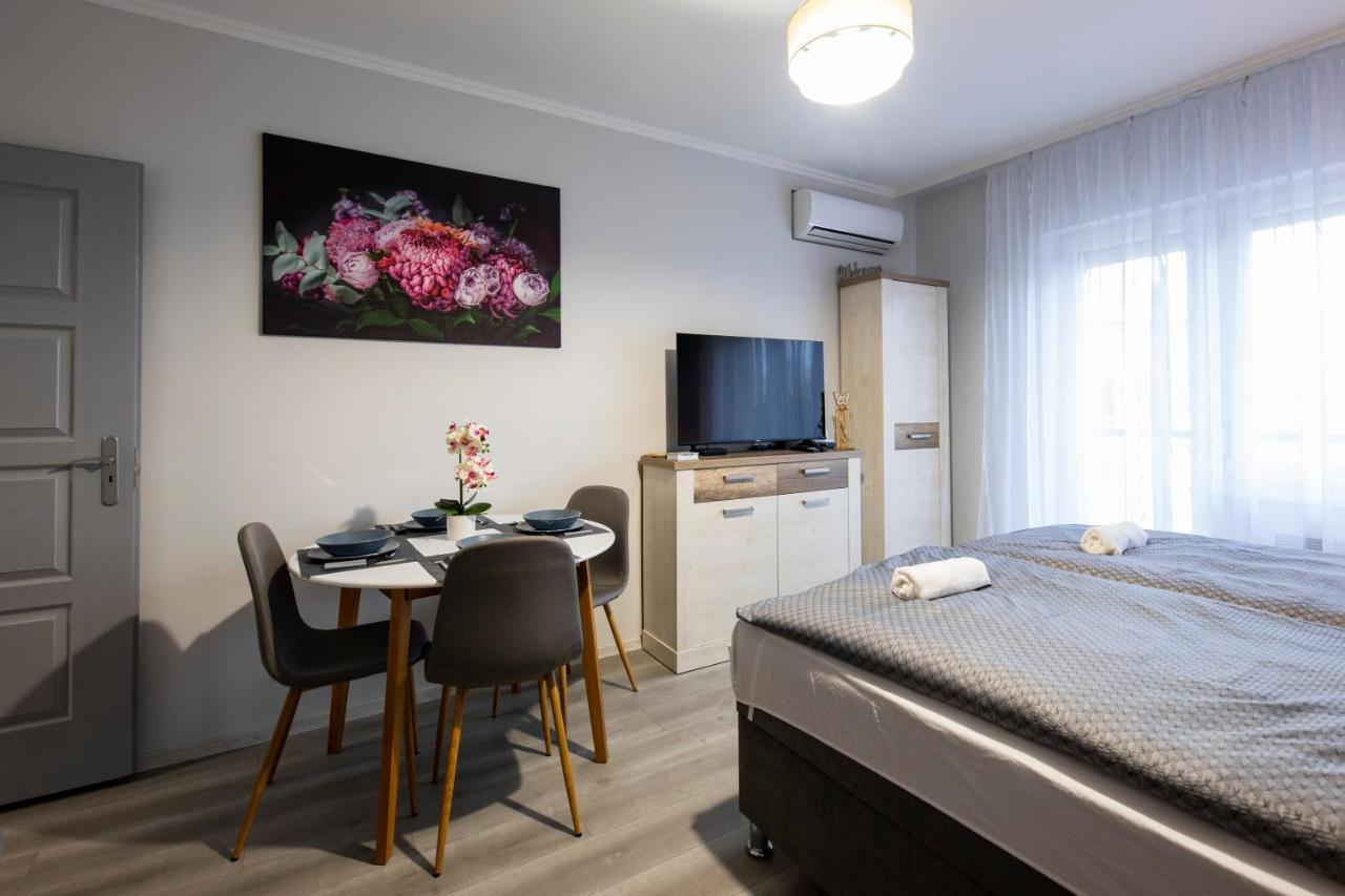 Csipke Apartman Makó Esterno foto