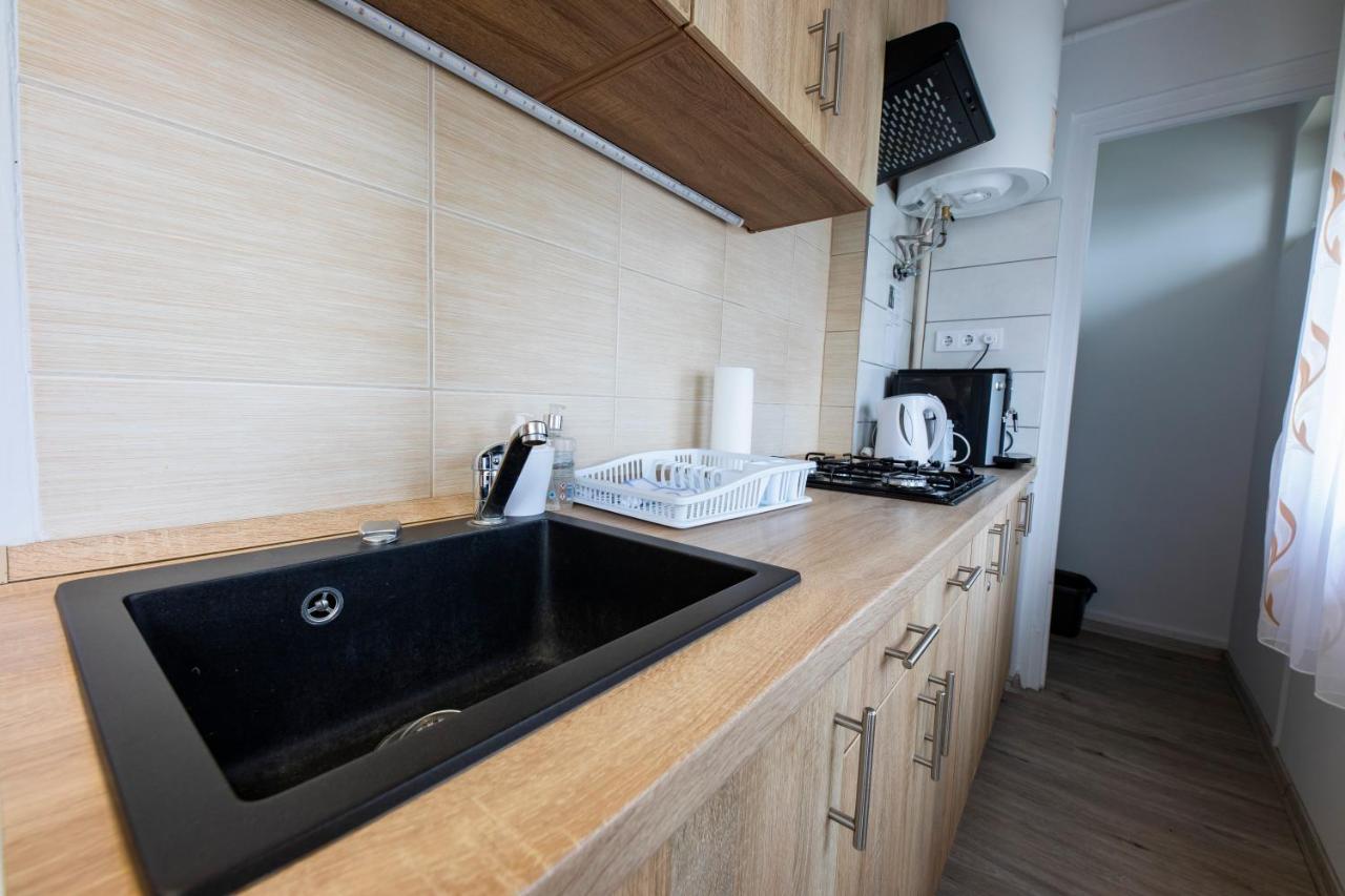 Csipke Apartman Makó Esterno foto