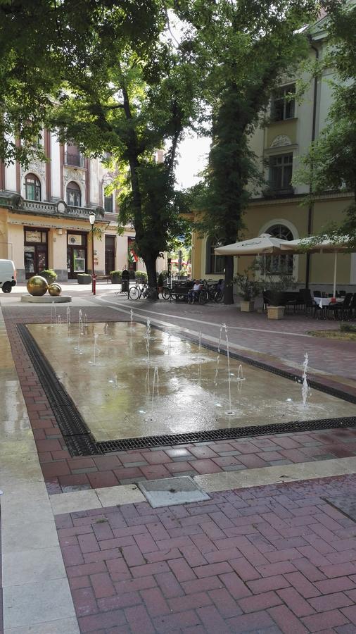 Csipke Apartman Makó Esterno foto